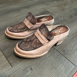 Freebird Brown and Pink Mules with Woven Texture